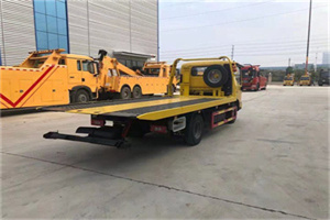 兴山非事故拖车